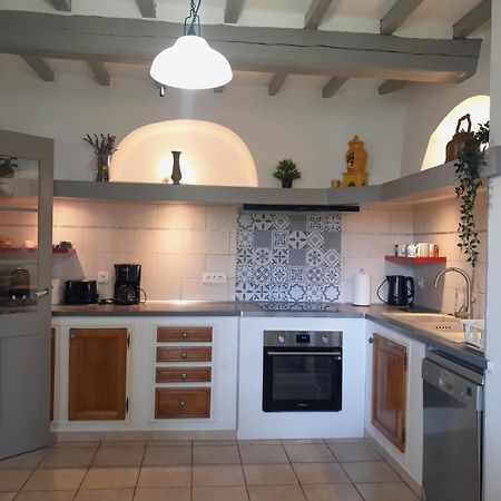 Mas La Gentille: Countryside Retreat with Pool and Private Garden Pernes-les-Fontaines Exterior photo
