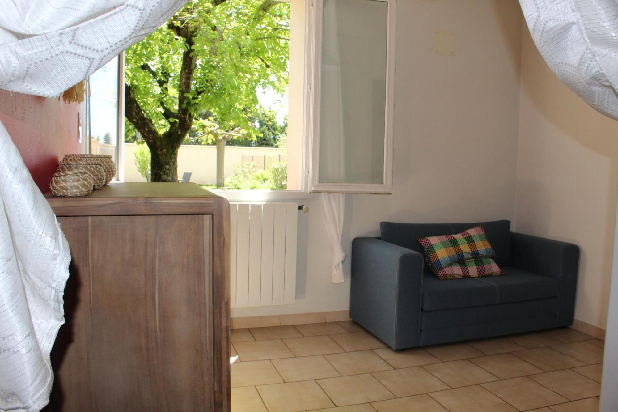 Mas La Gentille: Countryside Retreat with Pool and Private Garden Pernes-les-Fontaines Exterior photo