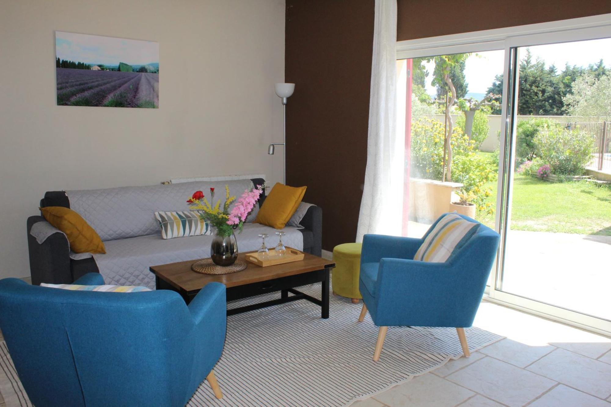 Mas La Gentille: Countryside Retreat with Pool and Private Garden Pernes-les-Fontaines Exterior photo